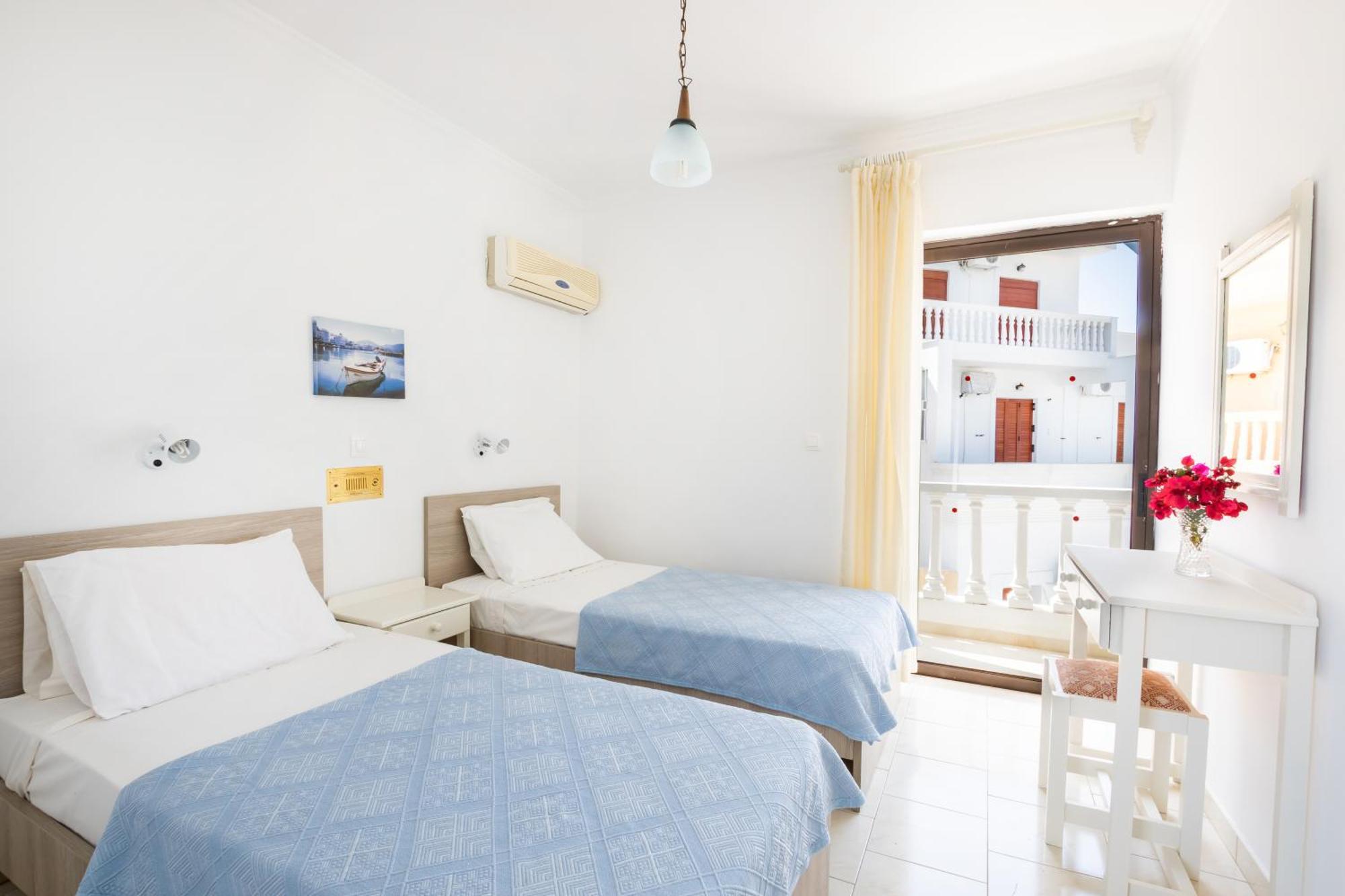 P I G A D I A B A Y Aparthotel Kárpathos Eksteriør bilde